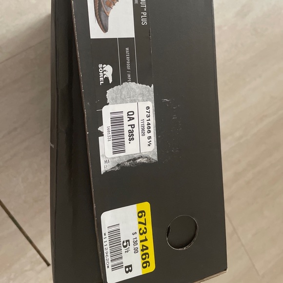 Women’s Sorel Boots - Picture 3 of 3